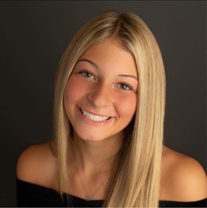 Meet your Posher, Candace